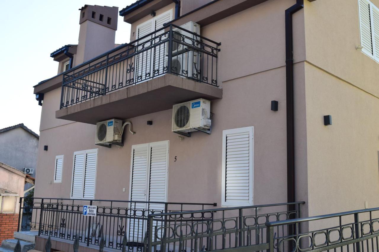 Apartmani Bobo Kotor Luaran gambar