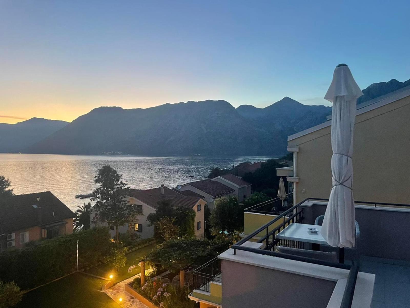 Apartmani Bobo Kotor Luaran gambar